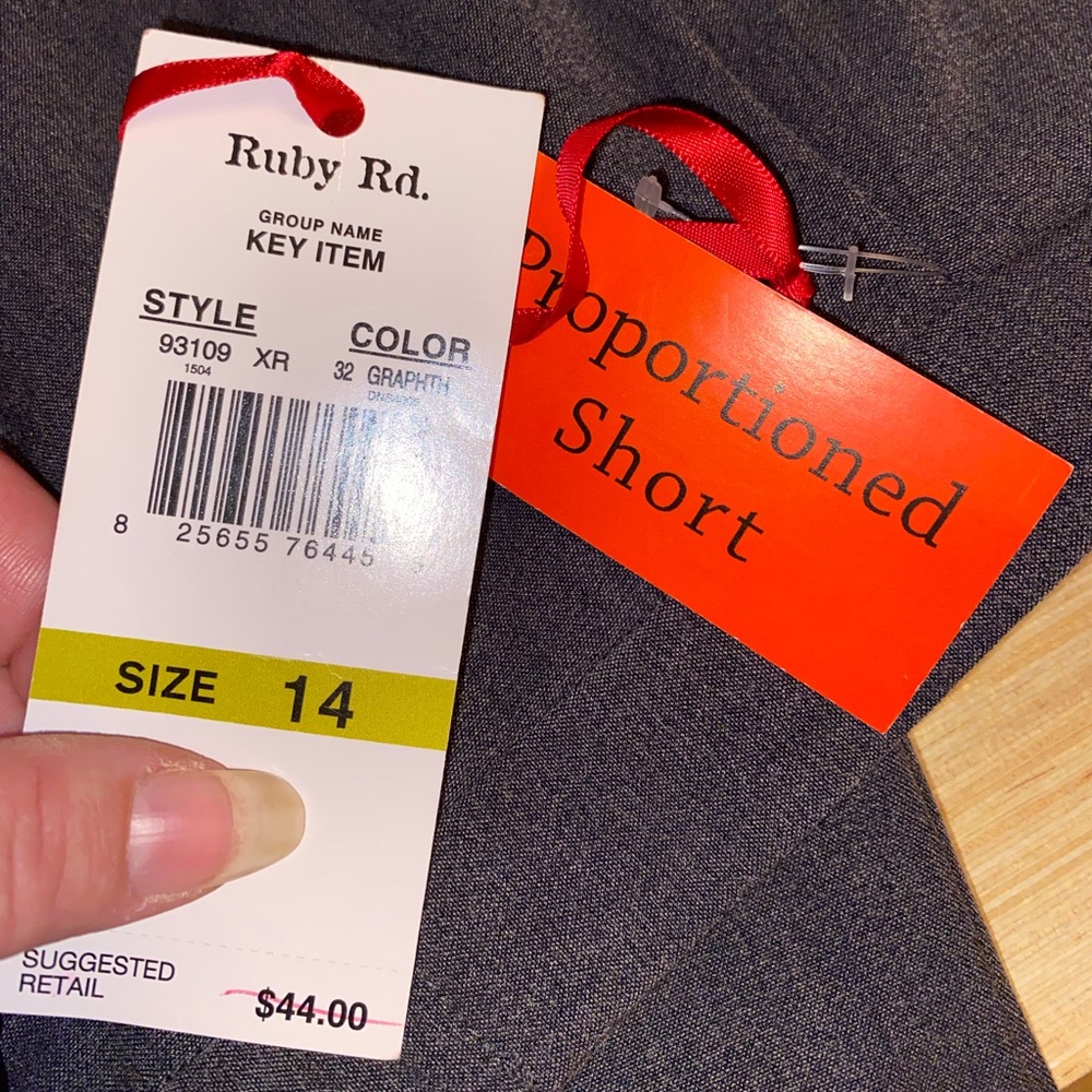 🩶♦️NWT Ruby Rd 14 Short Slacks🩶 - Picture 3 of 10